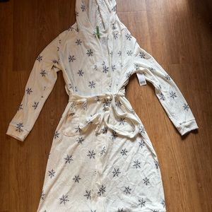 White waffle bath robe